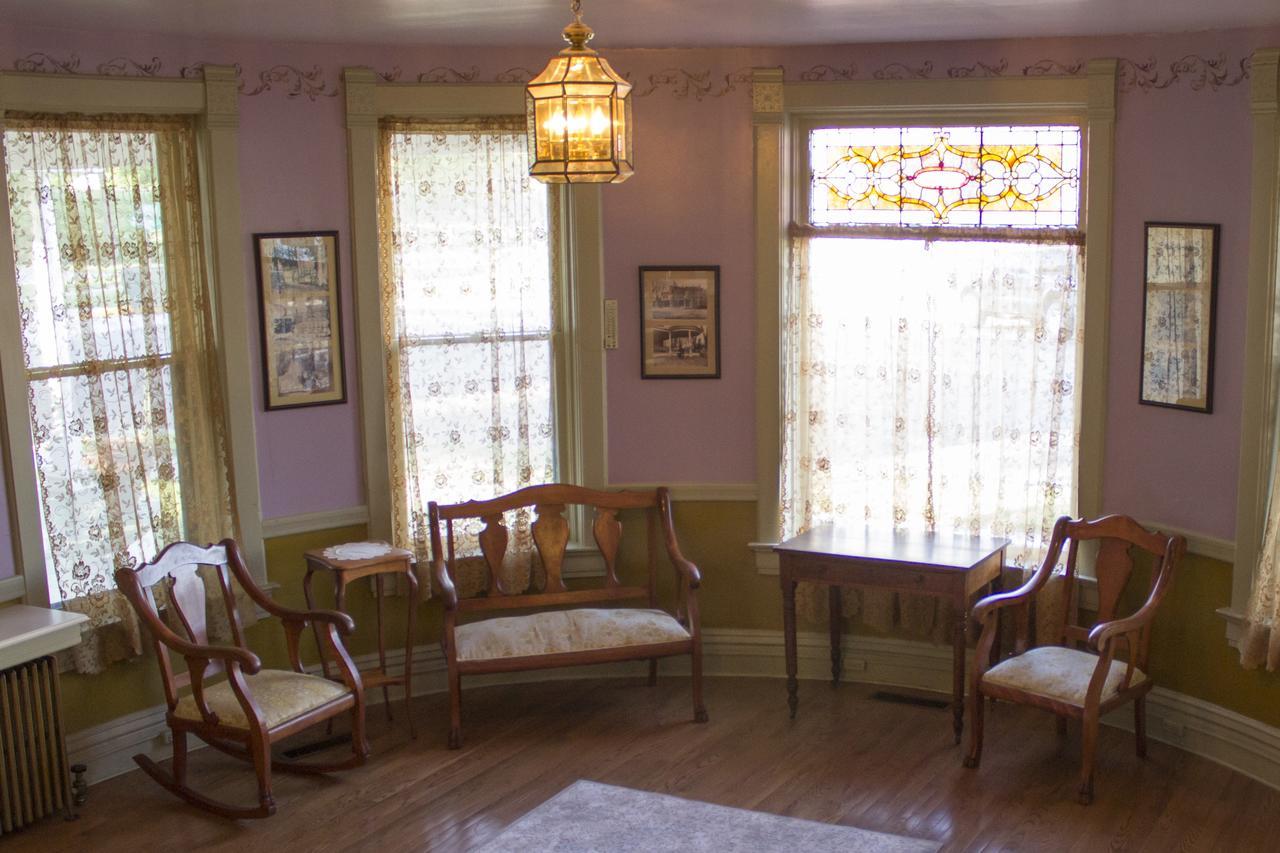 The Cottage House Council Grove Esterno foto